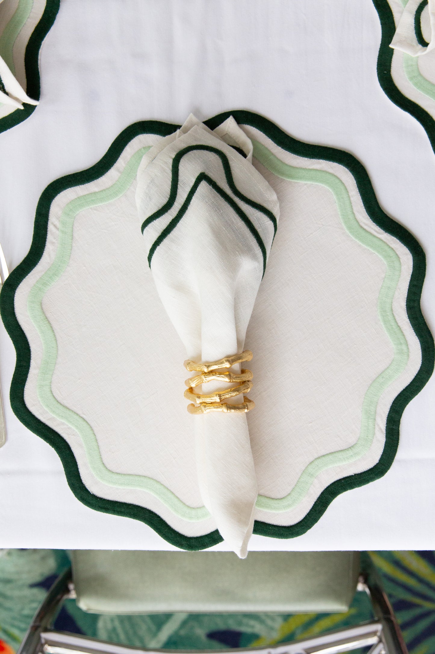 Colorblock Embroidered Linen Napkins – Dark Green (Set of 4)