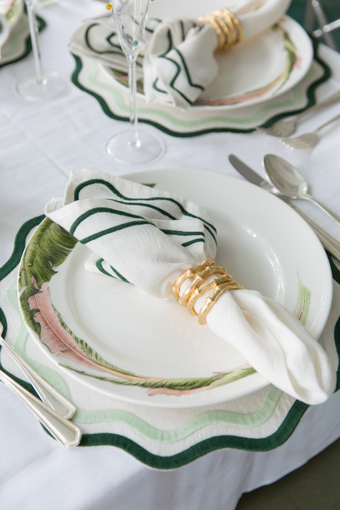 The Banana Leaf Dinner Plates (Set of Four)